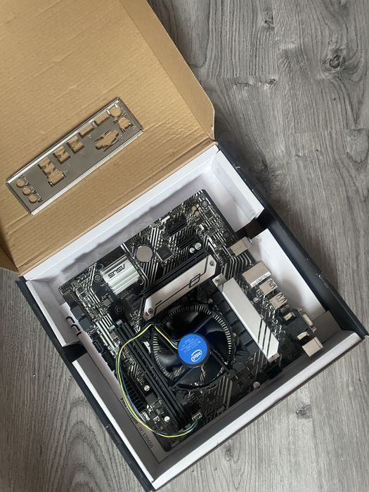Placa de baza Asus H510M-A cu procesor Intel I3 10100F