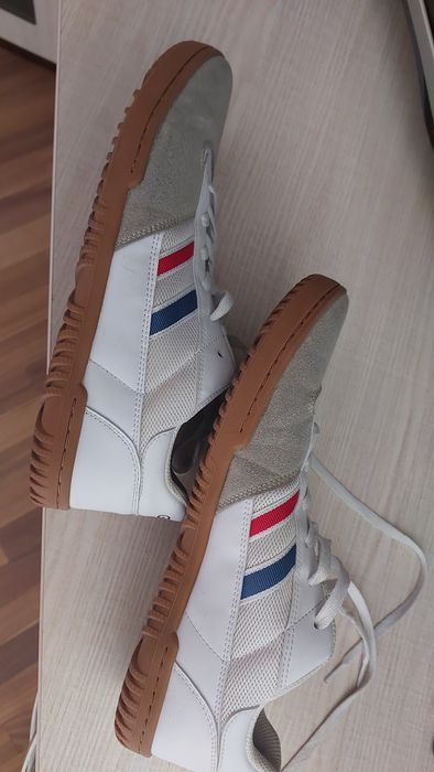 Кроссовки для занятий спортом