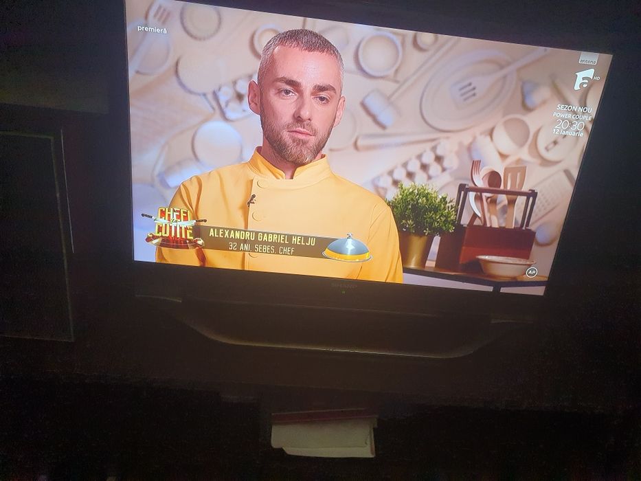 TV SHARP diagonala106