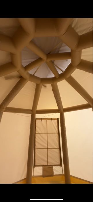 Надувная палатка в виде юрты