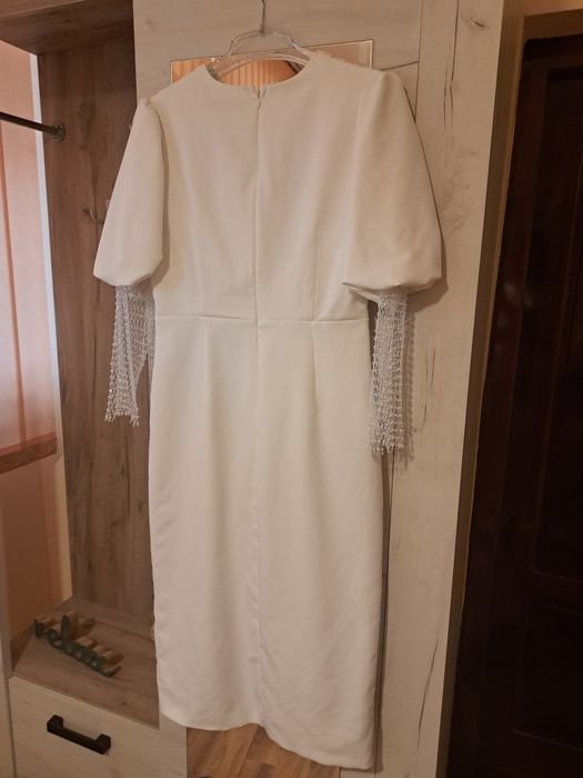 Rochie alba ideala pentru starea civila