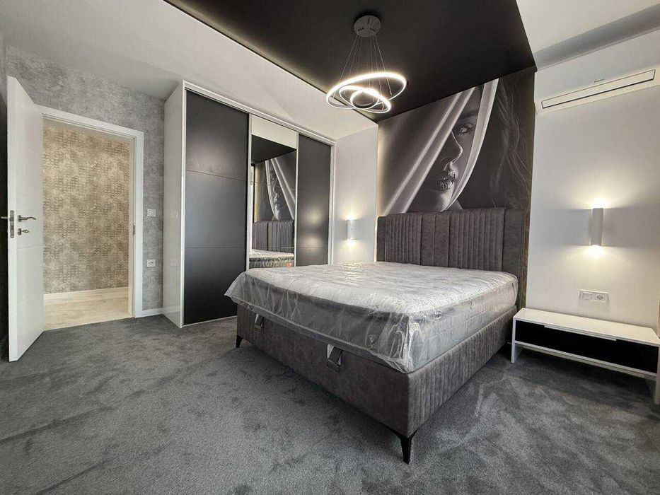 Продава се Тристаен апартамент в Пловдив, Остромила - 118 кв.м за 1992 €/кв.м - Снимка #4