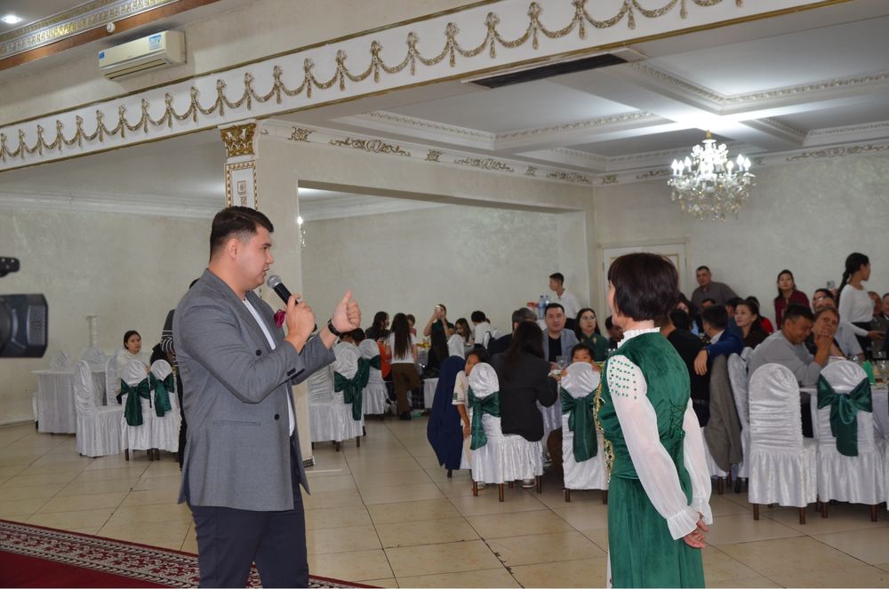 Ведущий шоумен тамада