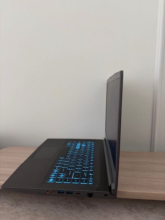 15.6" Ноутбук MSI Thin 15 B13VE серый