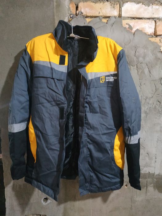 Новьй куртка одежда