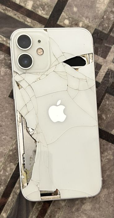 Продам  Iphone 12 mini