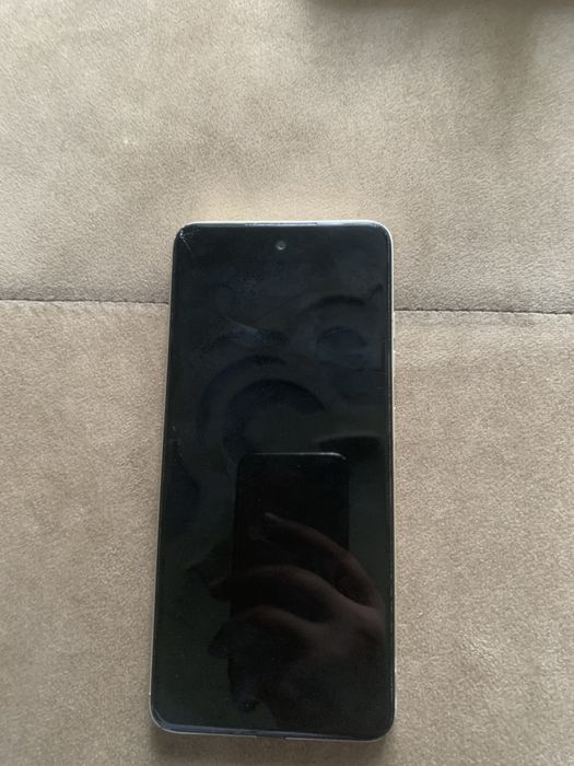 Tecno Spark ekrani singan va zaryadnik qoyadigan joyi jinb qogan