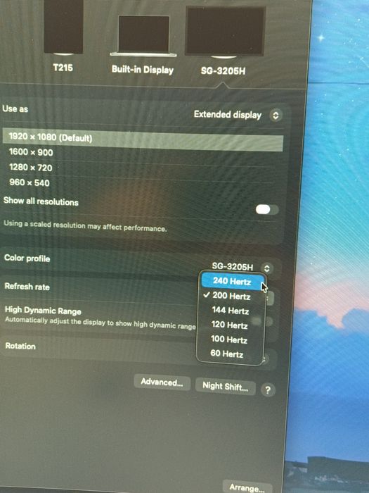Gaming monitor 32" inch, curved, 240 Hz