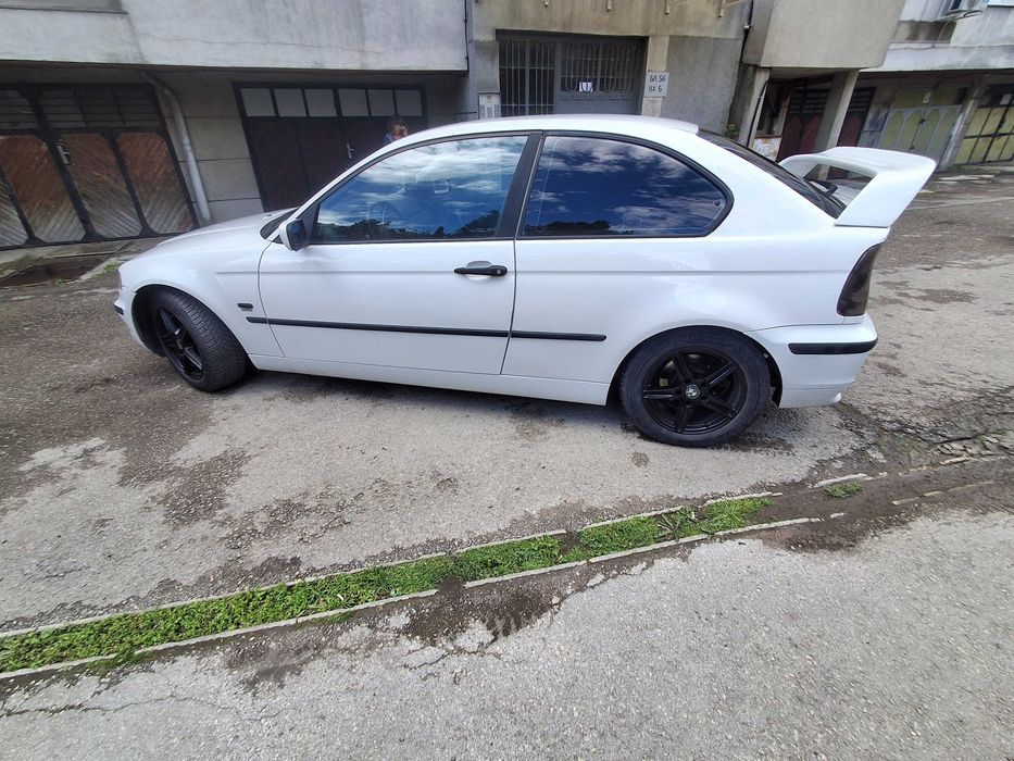 BMW e46 compakt.
