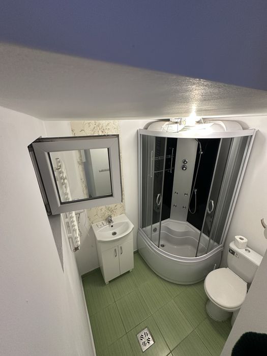 Inchiriez camera centrul Sibiului