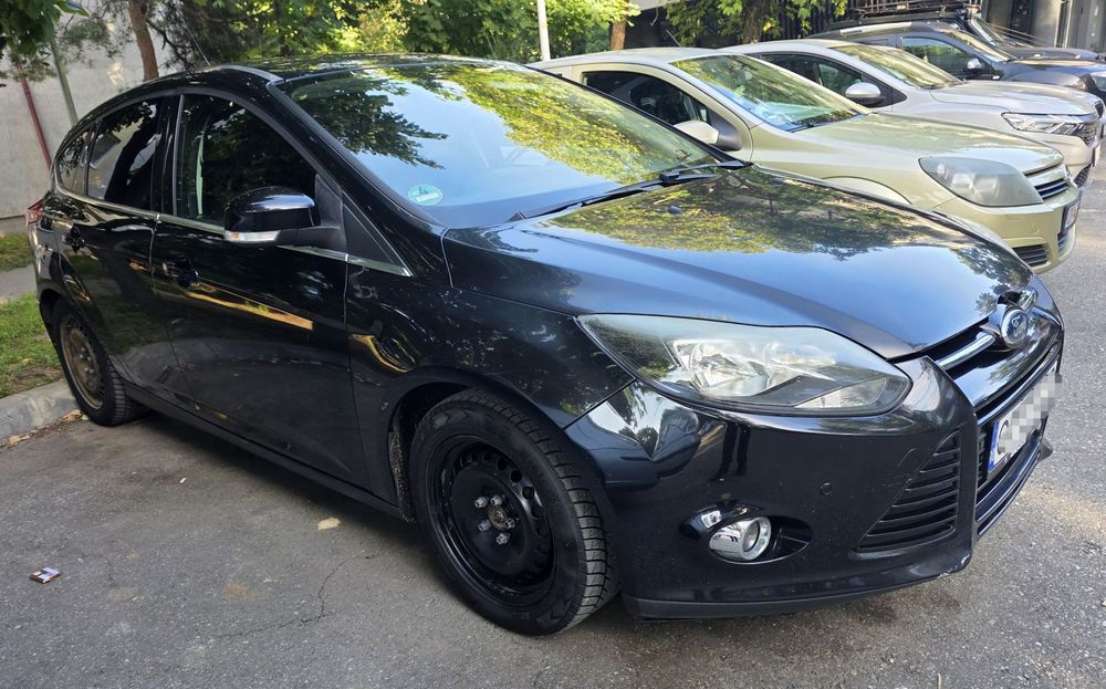 FORD Focus 2011 — imagine 5