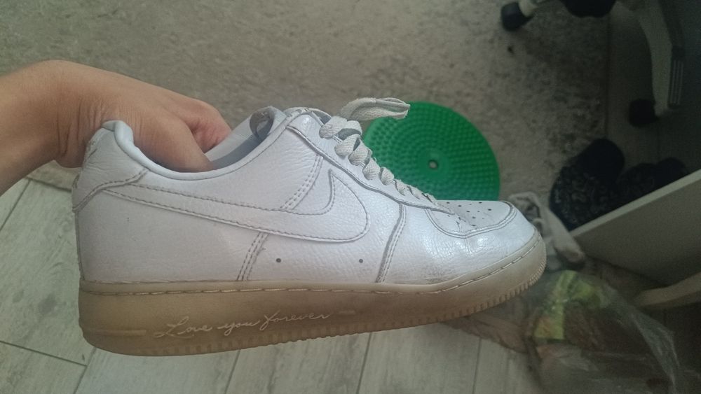 Nike air force 1 low x drake collaboration
