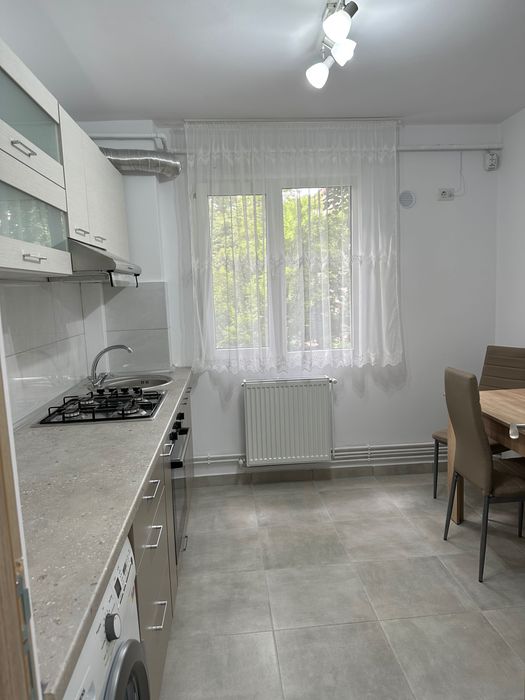 Proprietar închiriez apartament 2 cam Sagului