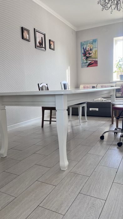 Стол гостинный продаю