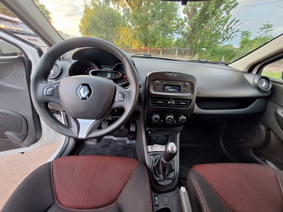 Renault Clio 1.5 dci cu doar 80000km