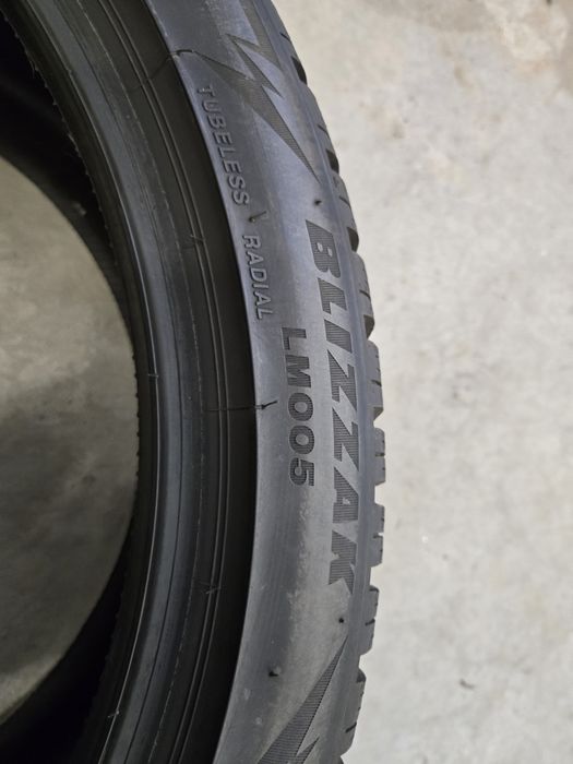 2buc Anvelope iarna 295 35 21 Bridgestone