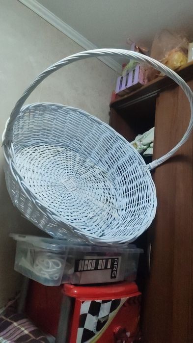 Продам корзину большую белую