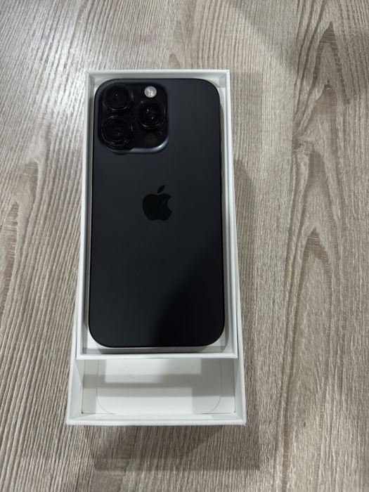 Продается iPhone 16pro 256gb black titanium