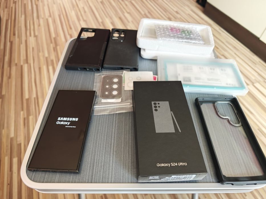 Продавам Samsung S24 Ultra 512GB/12GB