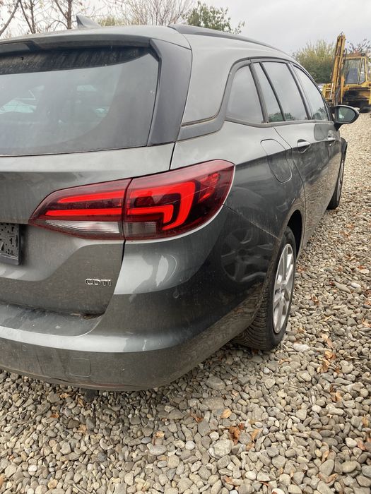 Geam ușă dreapta față Opel Astra K