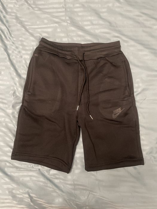Pantaloni Nike Tech