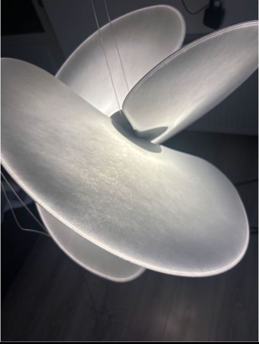 Lampă suspendată avangardistă Levante LED cu abajur alb, LUCEPLAN