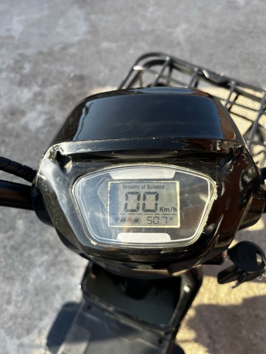 Электроный скутер