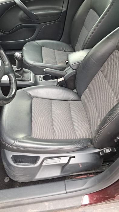 Interior piele material  negru Skoda Octavia break Europa