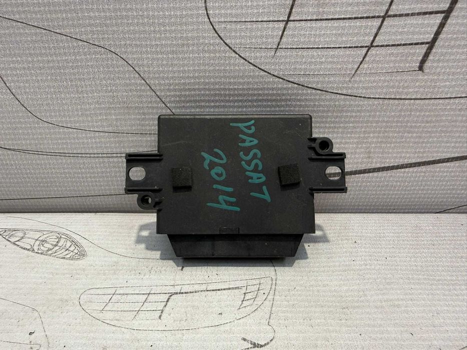 Modul asistență parcare / Unitate parcare (Parkhilfe 8K) Volkswagen Passat B7 3AE919475C 2014 / [2011-2014] / (5C3)