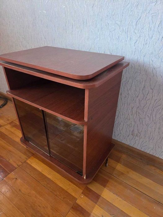 Тумба под ТВ с крутящимся верхом