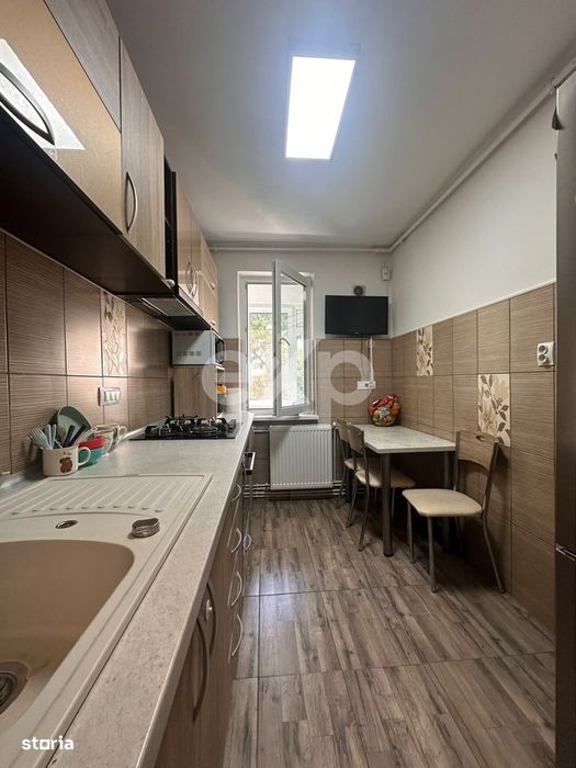 Apartament decomandat cu 3 camere, renovat recent, centrala proprie