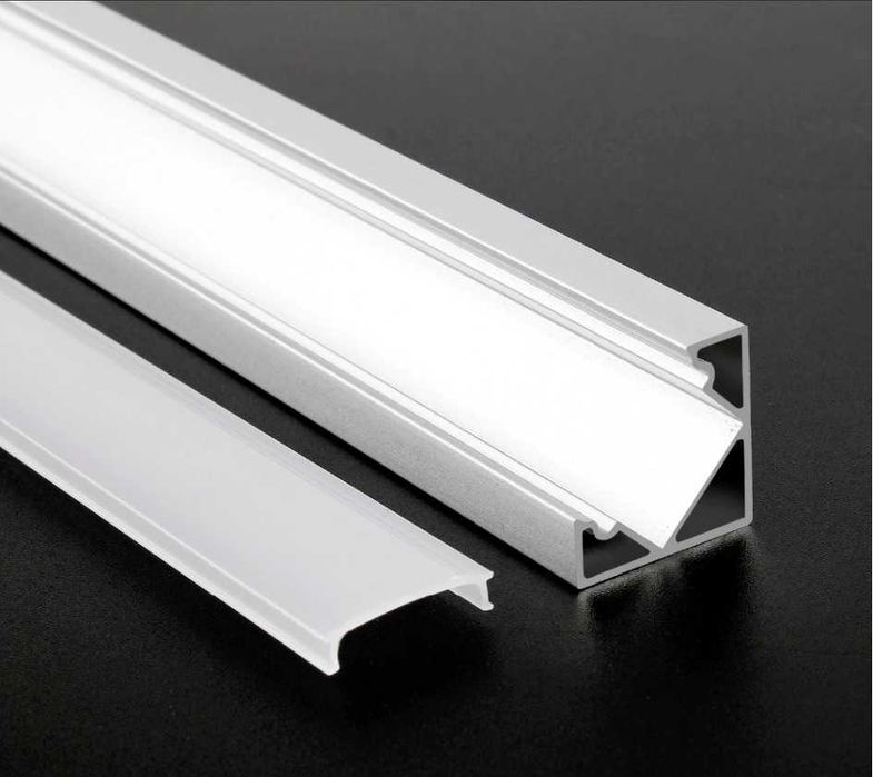 Profil aluminiu de 1 metru pentru led colt