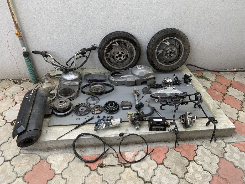 Suzuki burgman 400 an 2007 piese