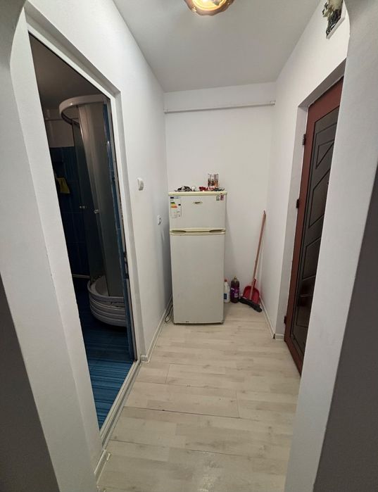 Vând apartament cu o camera