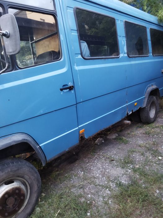 Продаю Мерседес 609D
