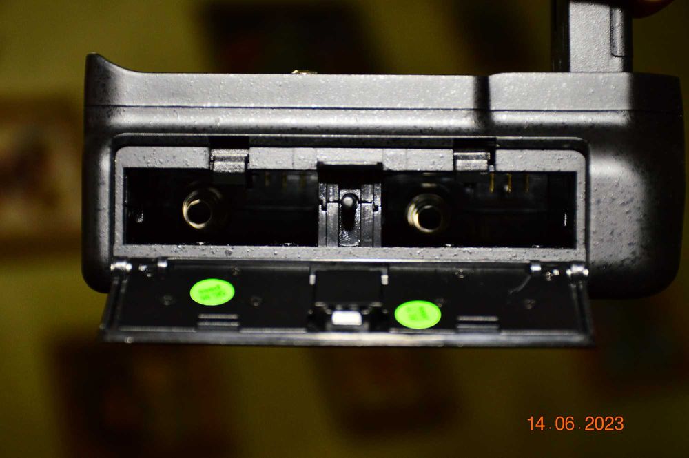 O'zbek tilini bilmayman - бюстер (батарейный отсек) для Nikon