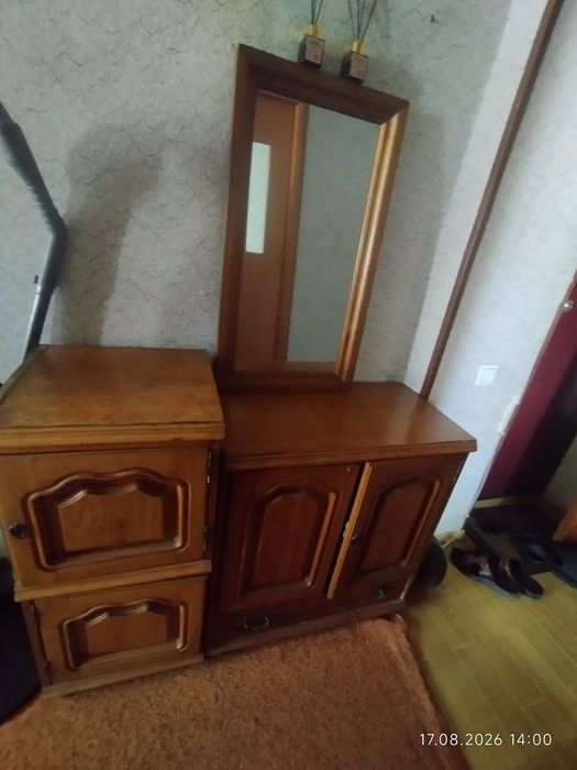 Прихожая с зеркалом