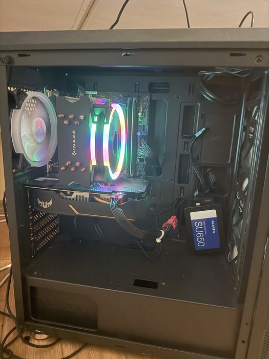 Vand pc gaming folosit