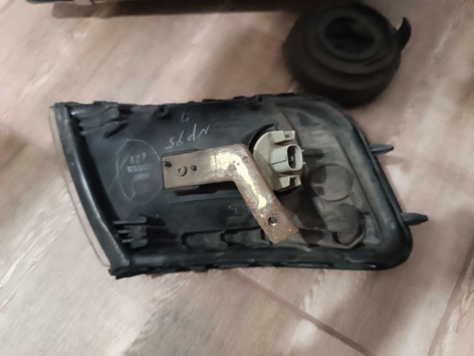 Фарове и габарити за Mitusbishi Space runner 1996