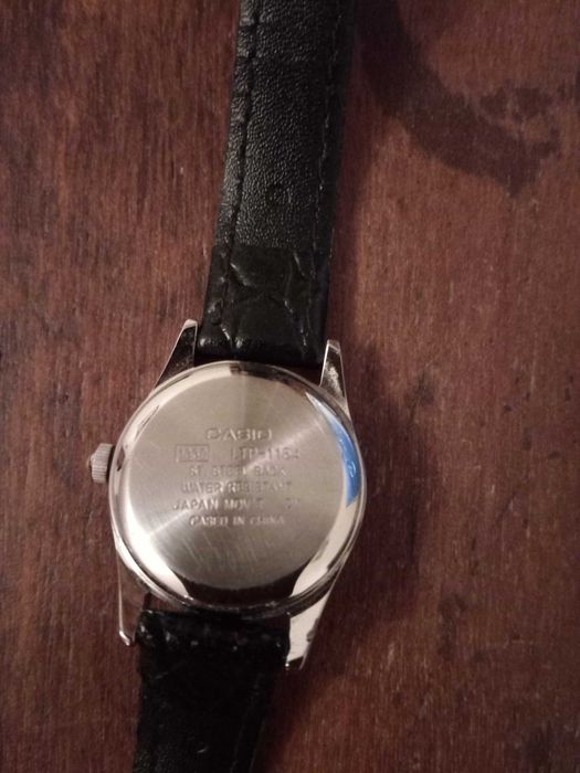 Vand ceas de mana Casio de dama