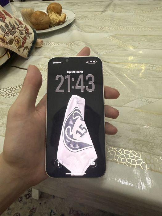 Айфон 13 сатылады