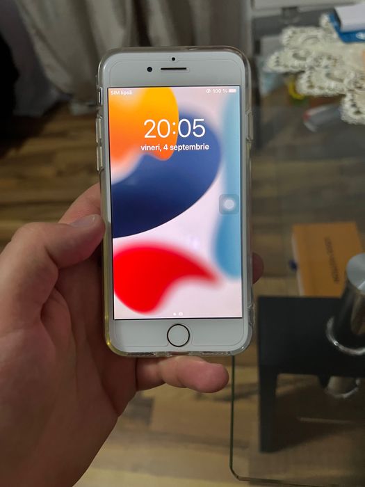 Vând iPhone 7 32 gb