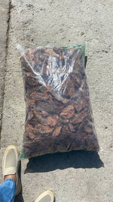 Сосновая кора для декора и ландшафта