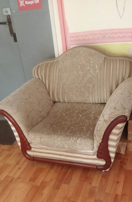 Просторное и Уютное Кресло