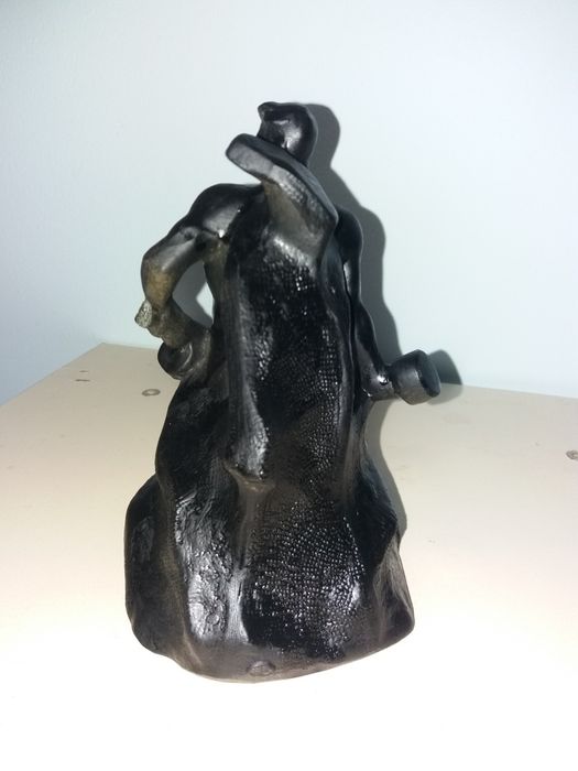 Статуэтка     металические.