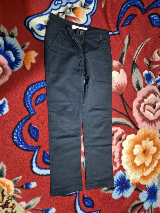 Продам школьную блузку для девочки