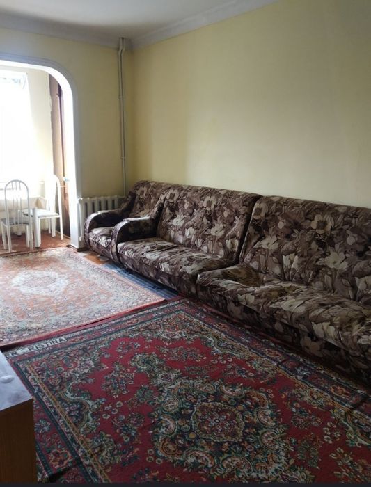 Сдается 2х комнатная квартира рядом рынок кадышева Яшнабадский район