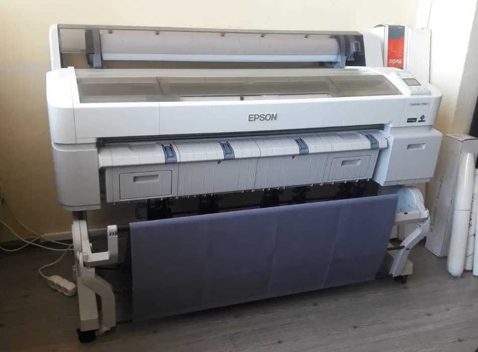 Epson SureColor SC-T7200 - широкоформатен принтер за печат