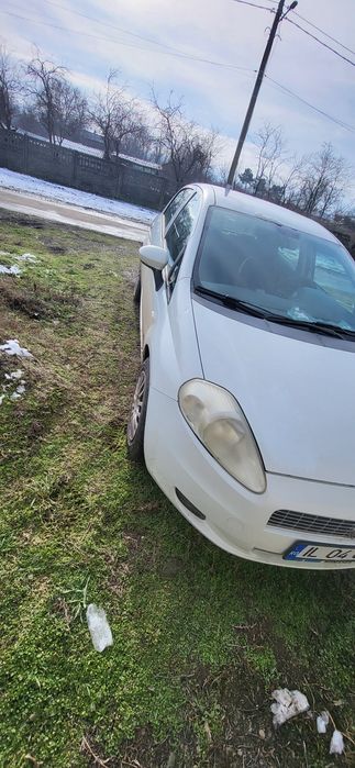 Vand sau schimb fiat punto 1.2 benzina