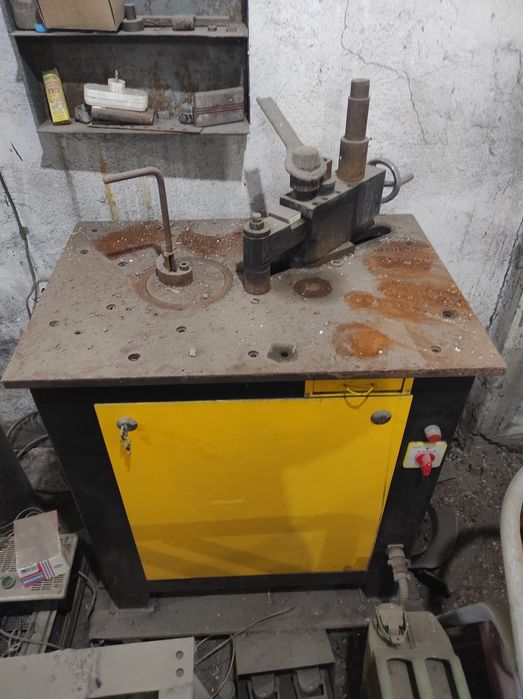 Станок для гибки кованых изделий